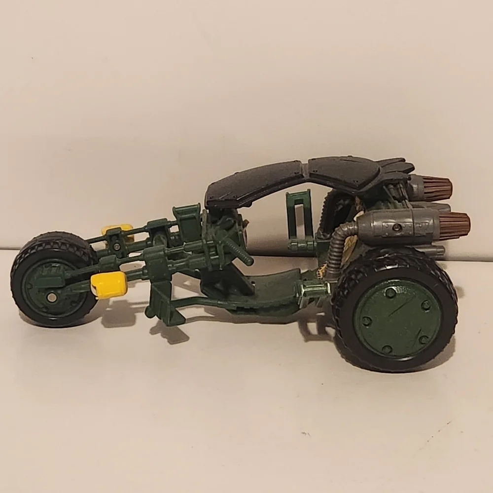 2012 TMNT Ninja Stealth Bike w/ Stealth Raphael Teenage Mutant Ninja Turtle